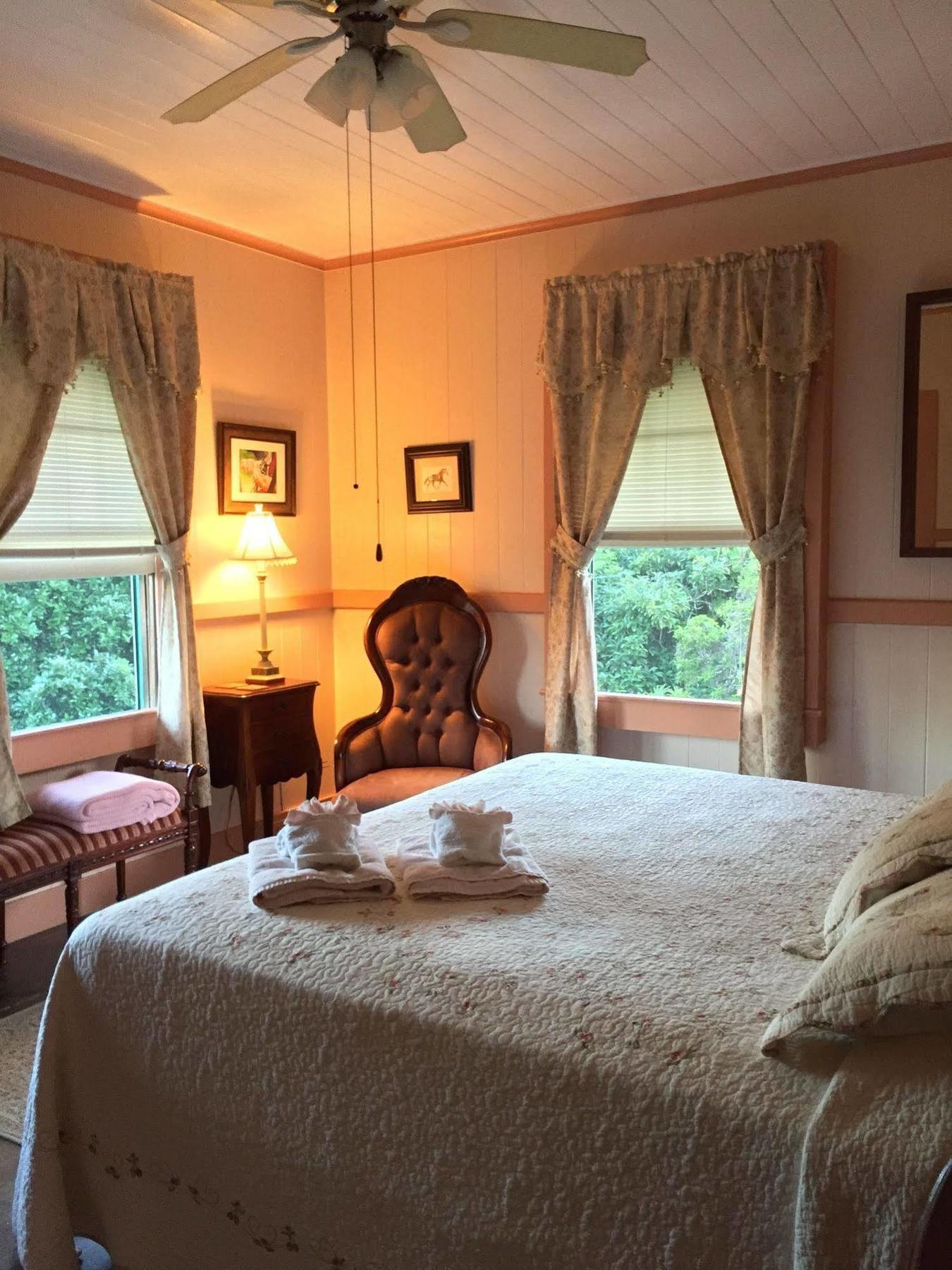 Maureen'S Bed And Breakfast Hilo Exterior photo