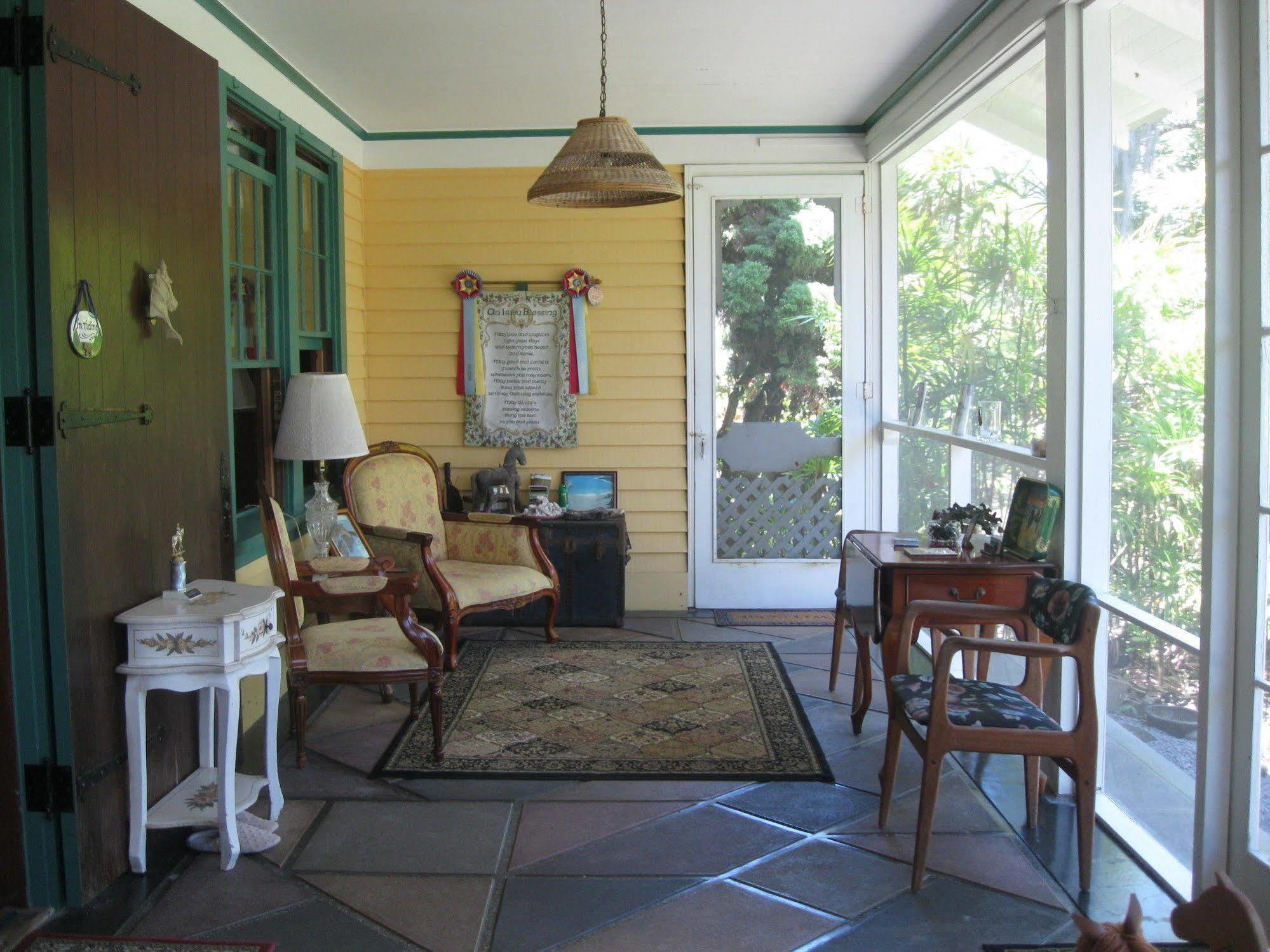 Maureen'S Bed And Breakfast Hilo Exterior photo